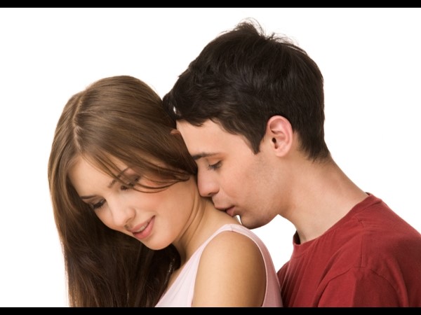 സ്ത്രീയെ എങ്ങനെ കൂടുതൽ വികാരവതിയാക്കാന് സാധിക്കും എന്ന് നോക്കാം 12-1587366467-1591001319